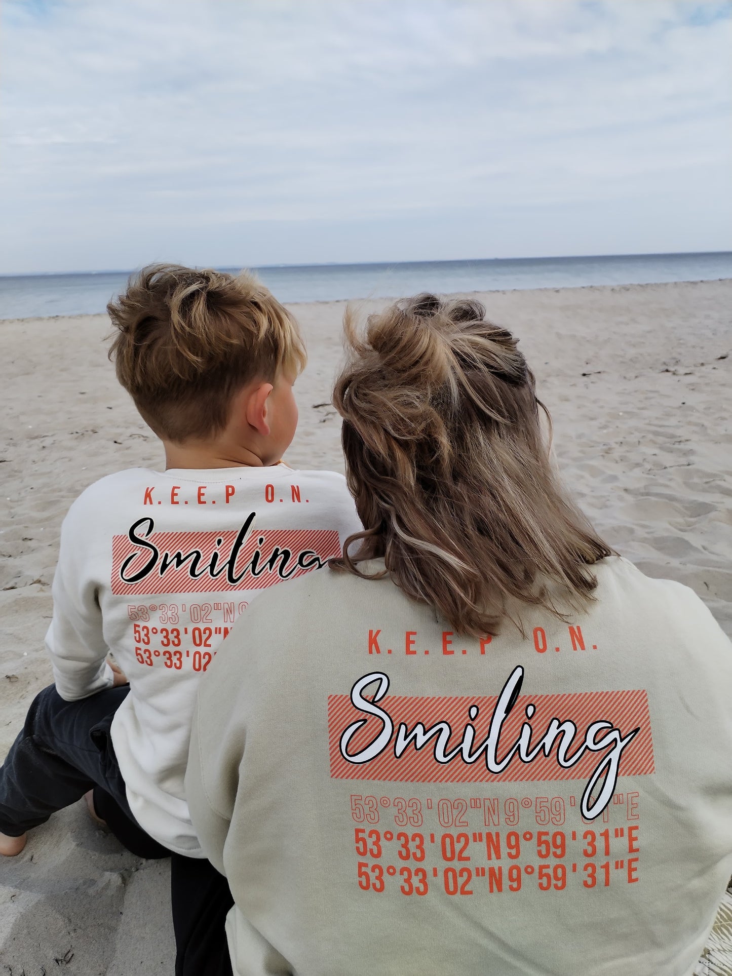 LIMITIERT #19 Sweatshirt "Keep on Smiling" - versch. Farben