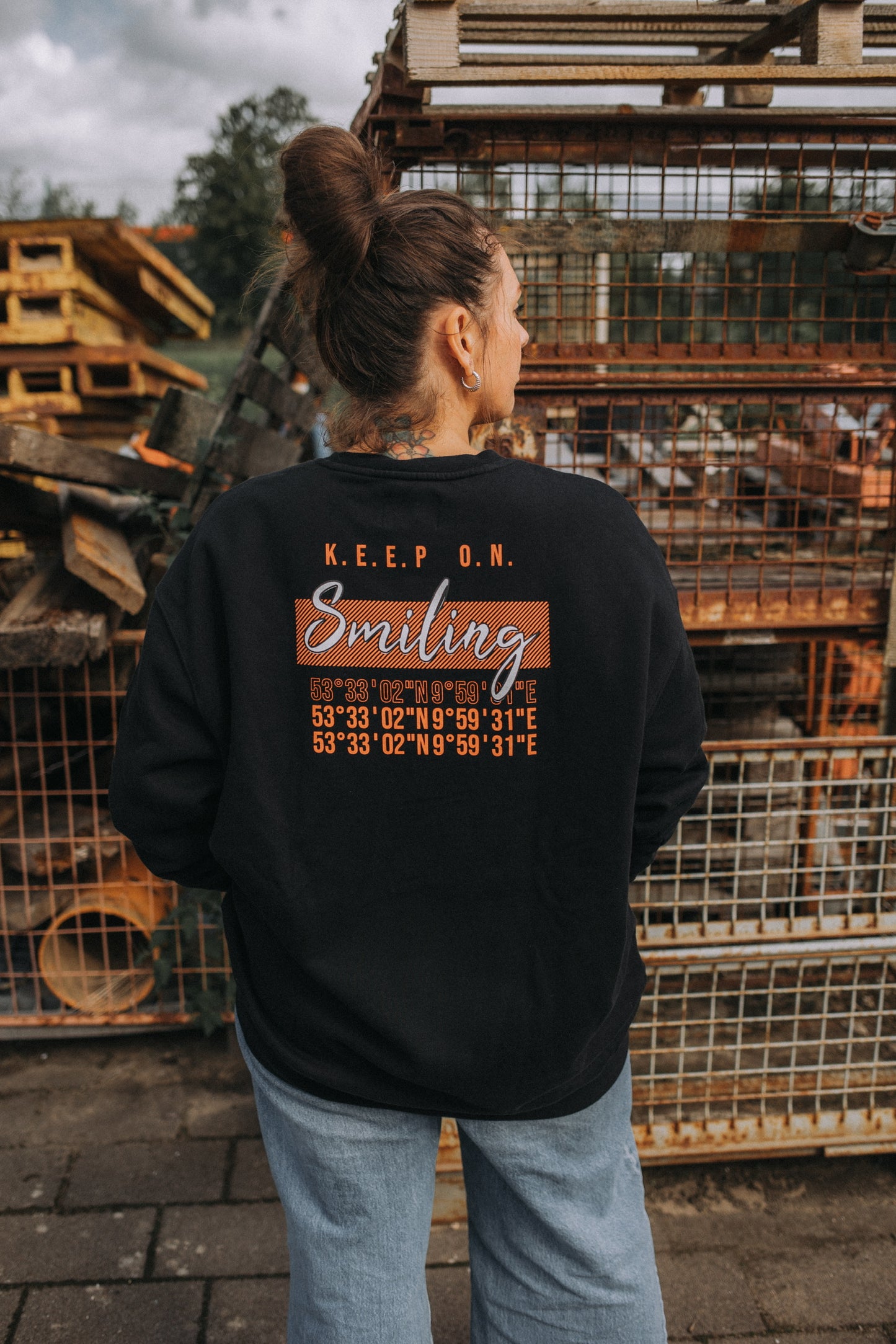 #19 Sweatshirt "Keep on Smiling" - versch. Farben
