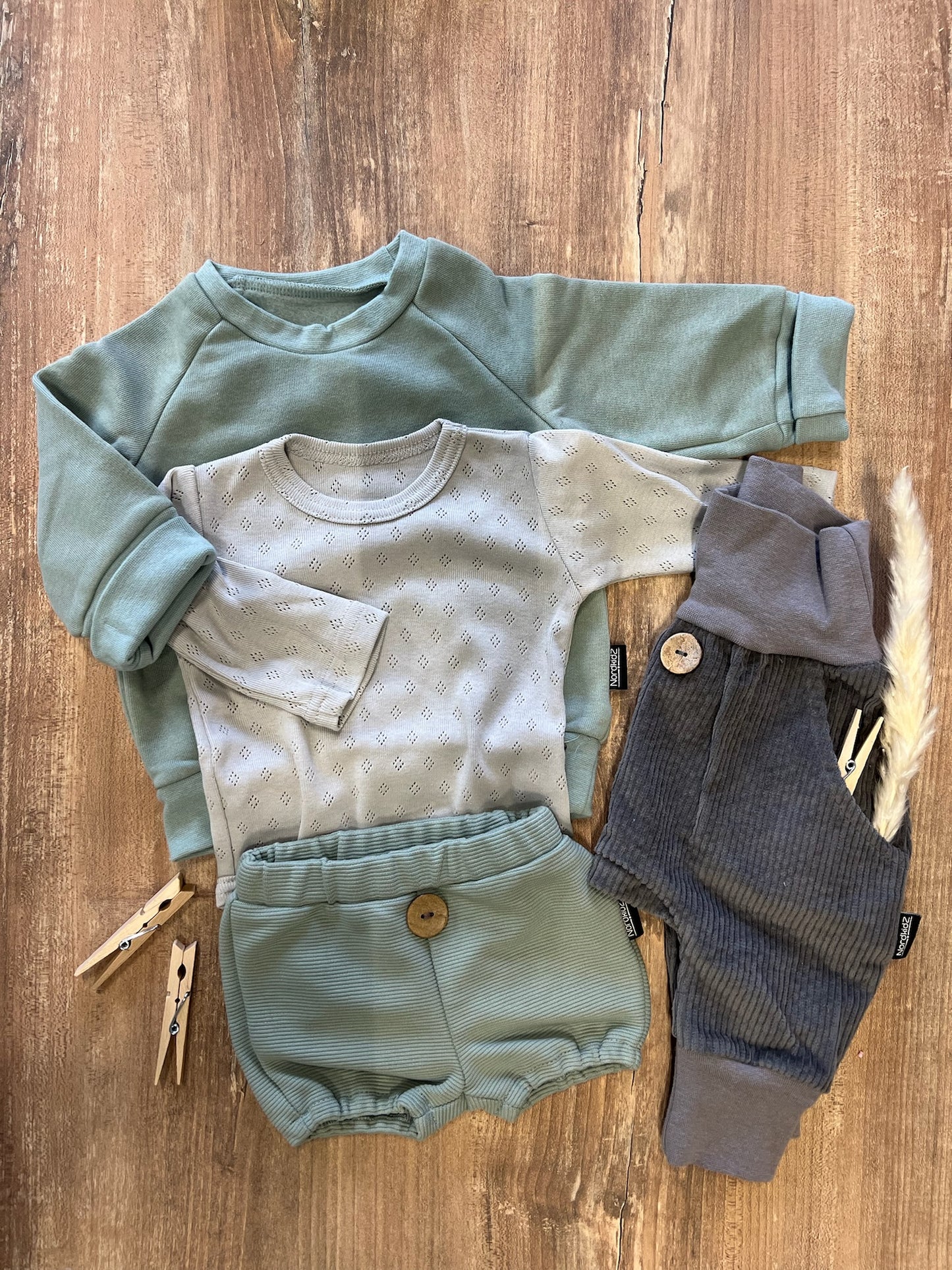 Newborn - Outfit 12 (Gr. 1, 4 Teile)