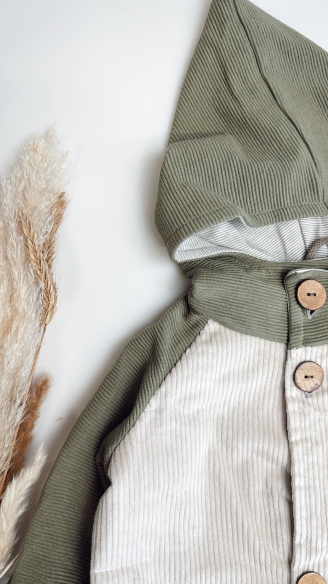 Kuscheljacke in Dünengras & Creme – Mit Kapuze