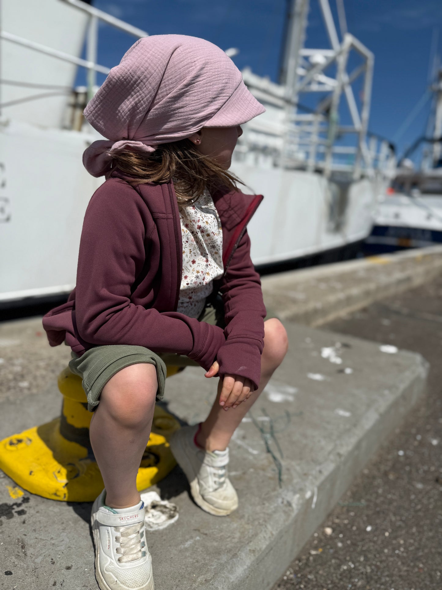🍇 Kinder Funktionsjacke in „Beere“ – mitwachsend, atmungsaktiv & aus recyceltem Material