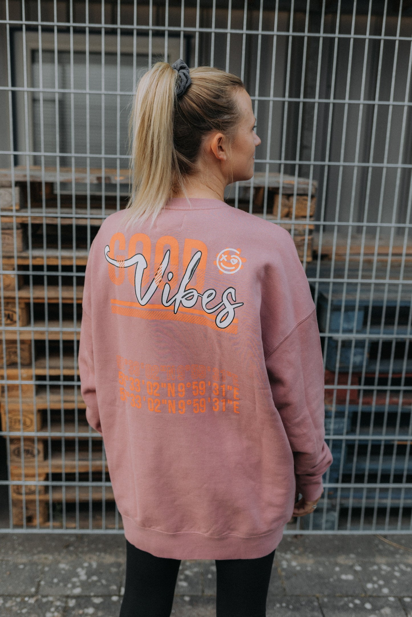 #19 Sweatshirt OVERSIZE "Good Vibes" - versch. Farben