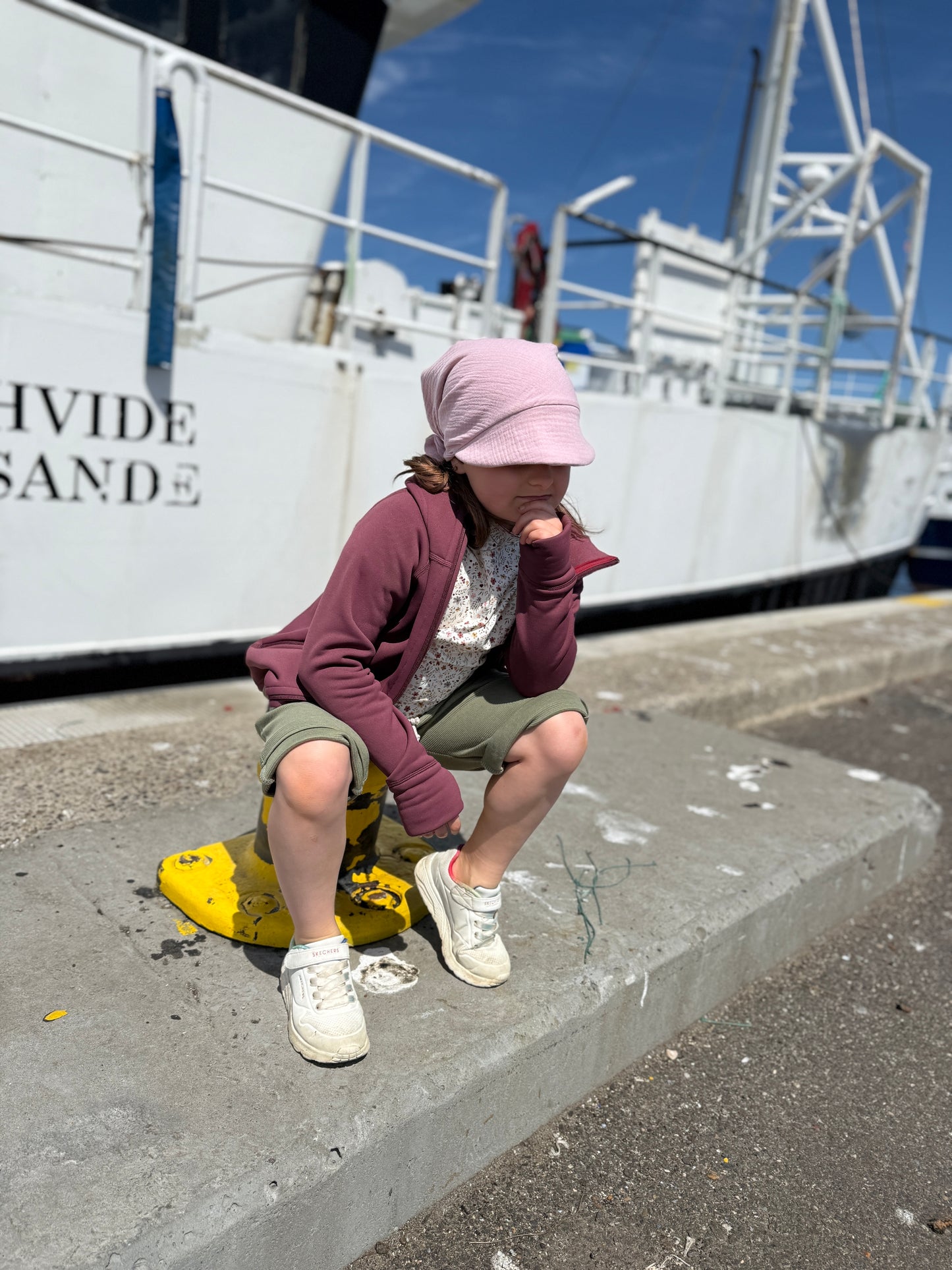🍇 Kinder Funktionsjacke in „Beere“ – mitwachsend, atmungsaktiv & aus recyceltem Material
