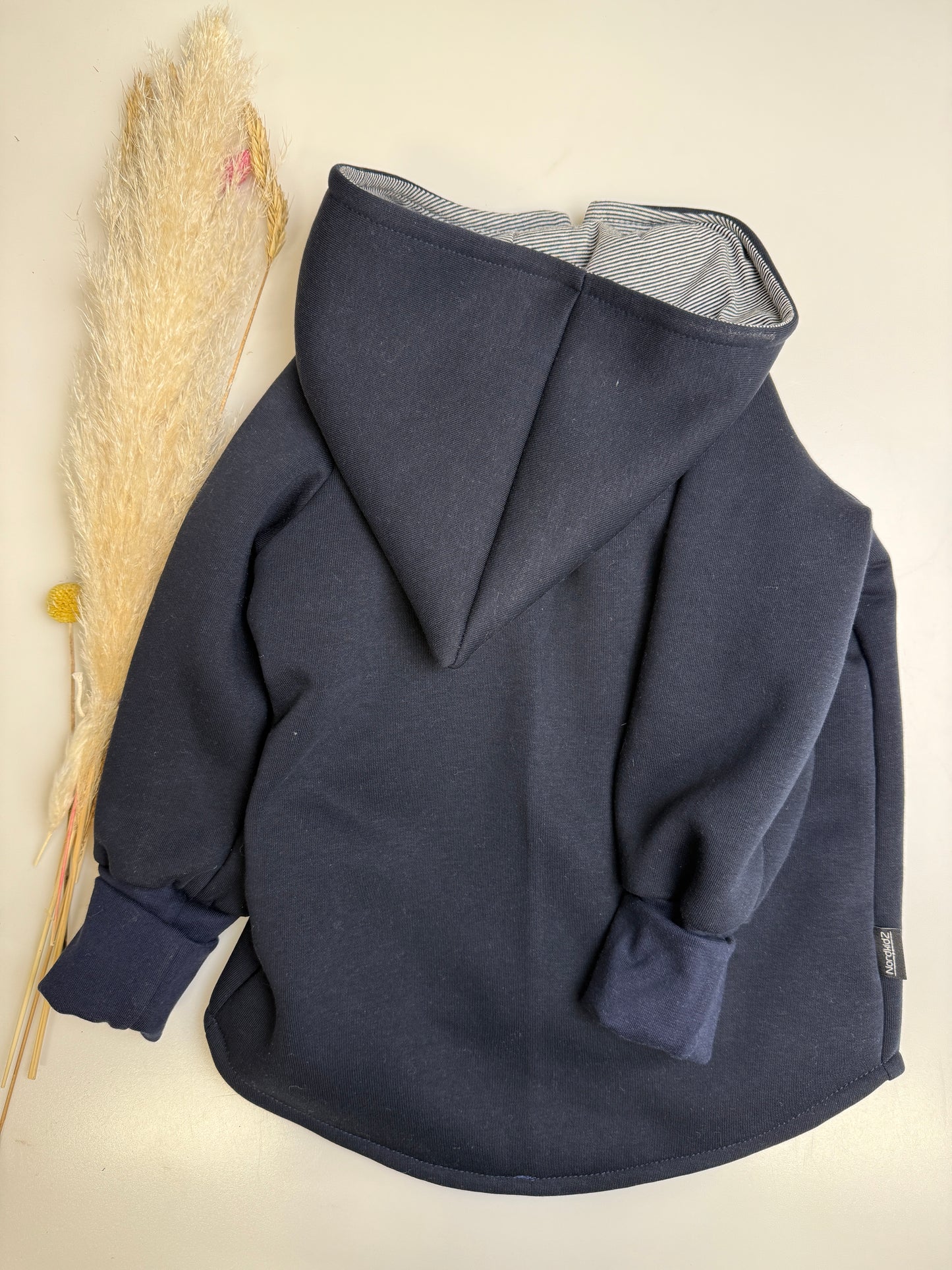 ✨ Mitwachsende Sweatjacke Navy – Perfekt für den Herbst 🍂