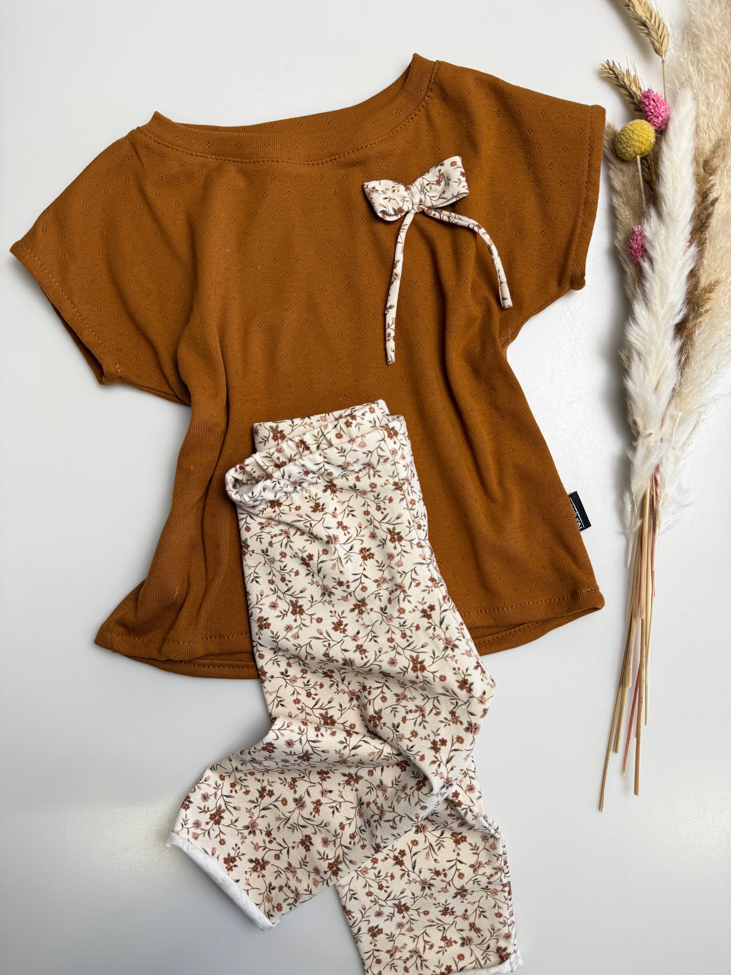 Mädchen Outfit mit Schleifen-Shirt & Leggings – 100% Baumwolle, floral & bequem