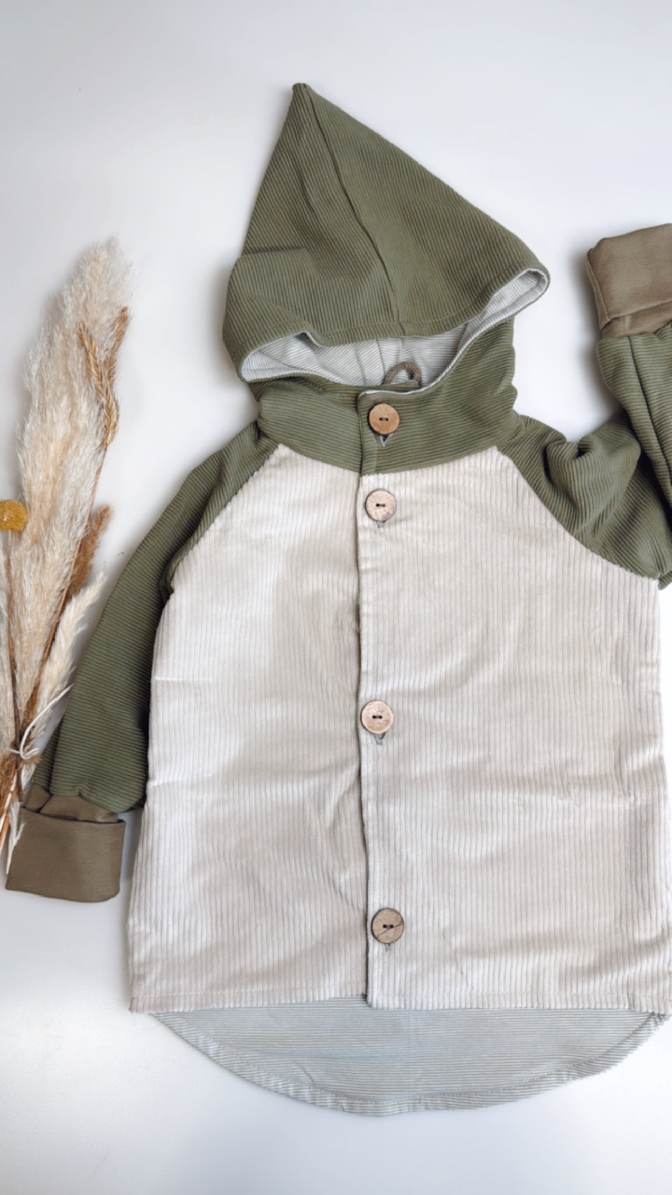 Kuscheljacke in Dünengras & Creme – Mit Kapuze