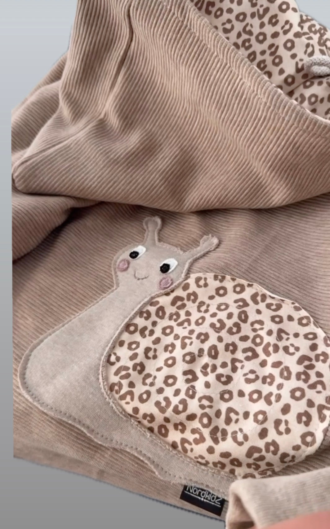 🐌 Frühlings Jacke „Turbo Schnecke“ – Beige