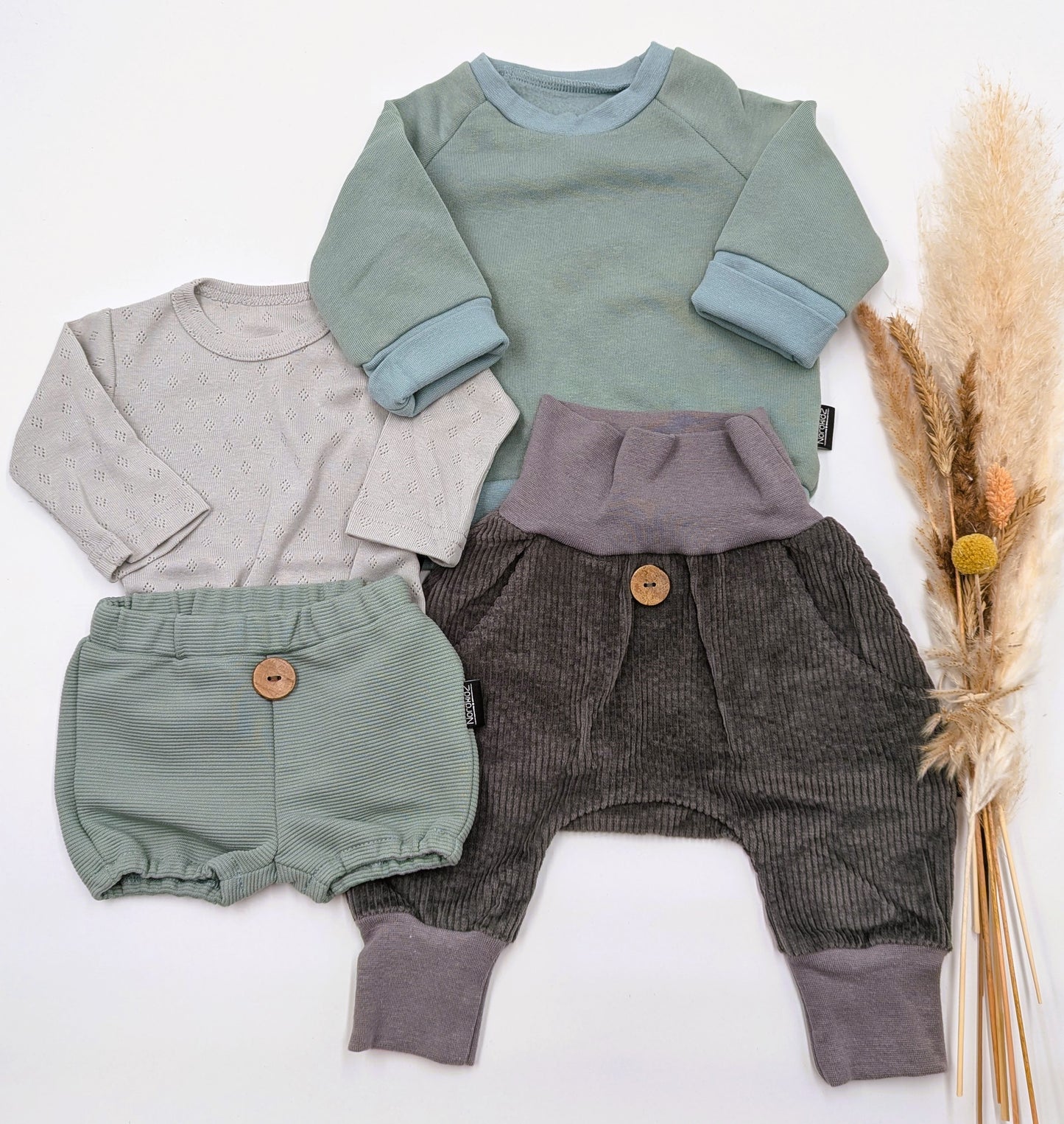 Newborn - Outfit 12 (Gr. 1, 4 Teile)
