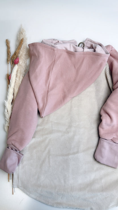 Herbstliebe zum Anziehen – Kuschelige Cordjacke rosa/creme mit Kapuze