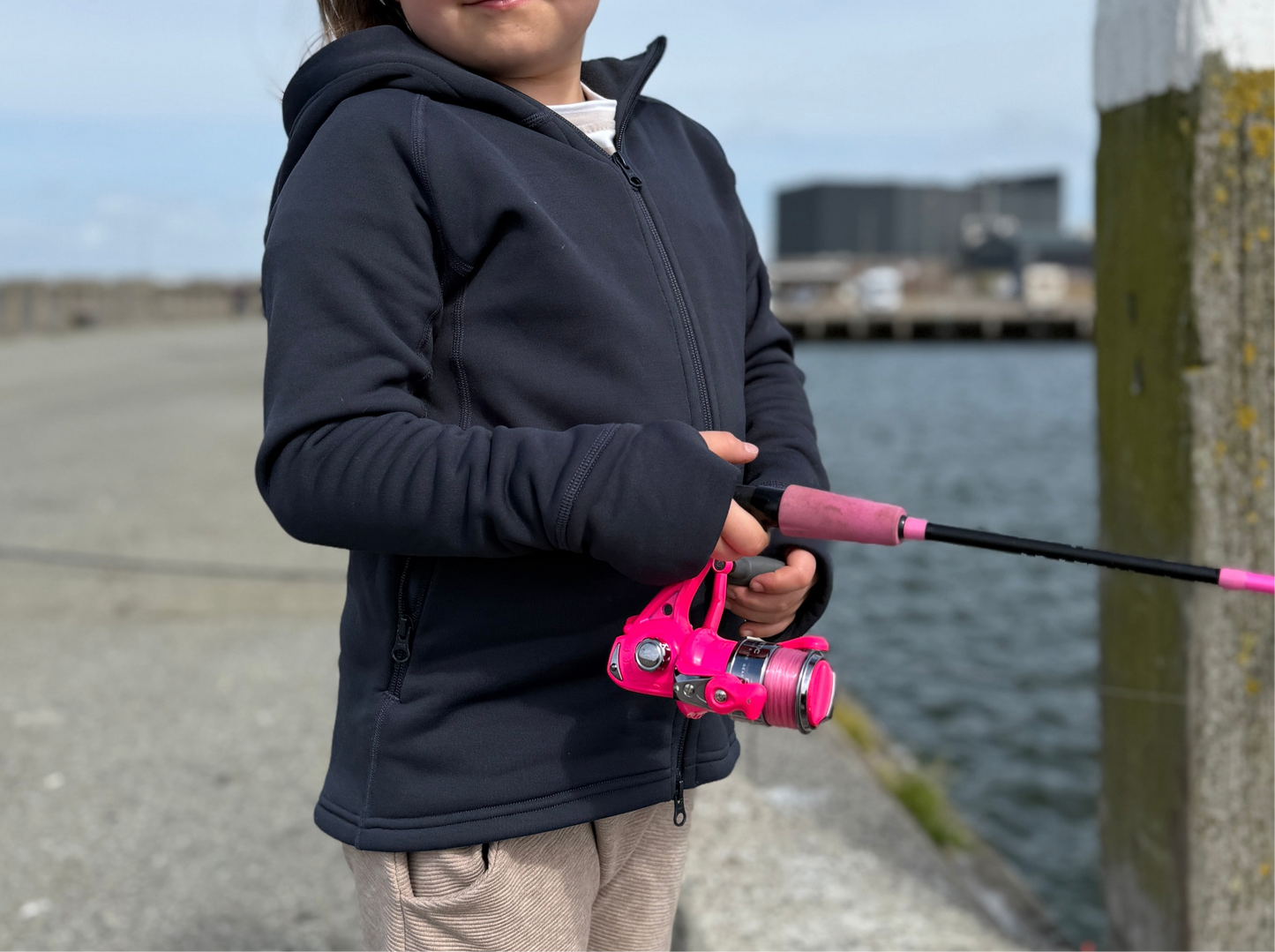 Kinder Funktionsjacke „navy“ – atmungsaktiv, mit Reißverschluss, recycelt & unisex