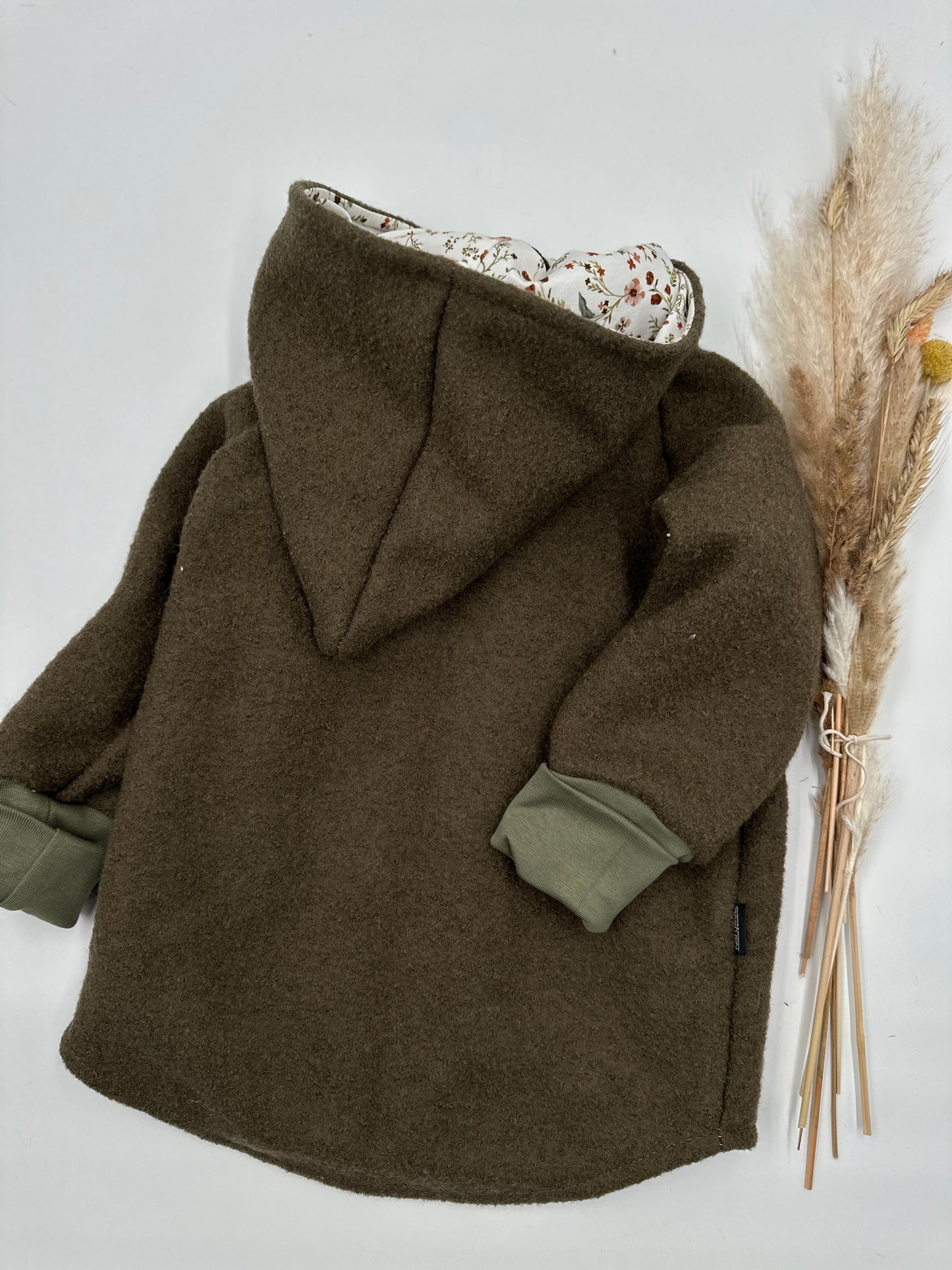 Wollwalk-Jacke - Olive "Streublümchen"