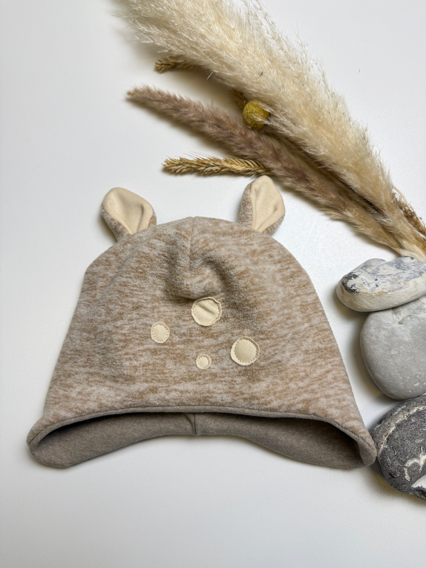 Kuschelige Reh Fleece-Mütze für Kinder
