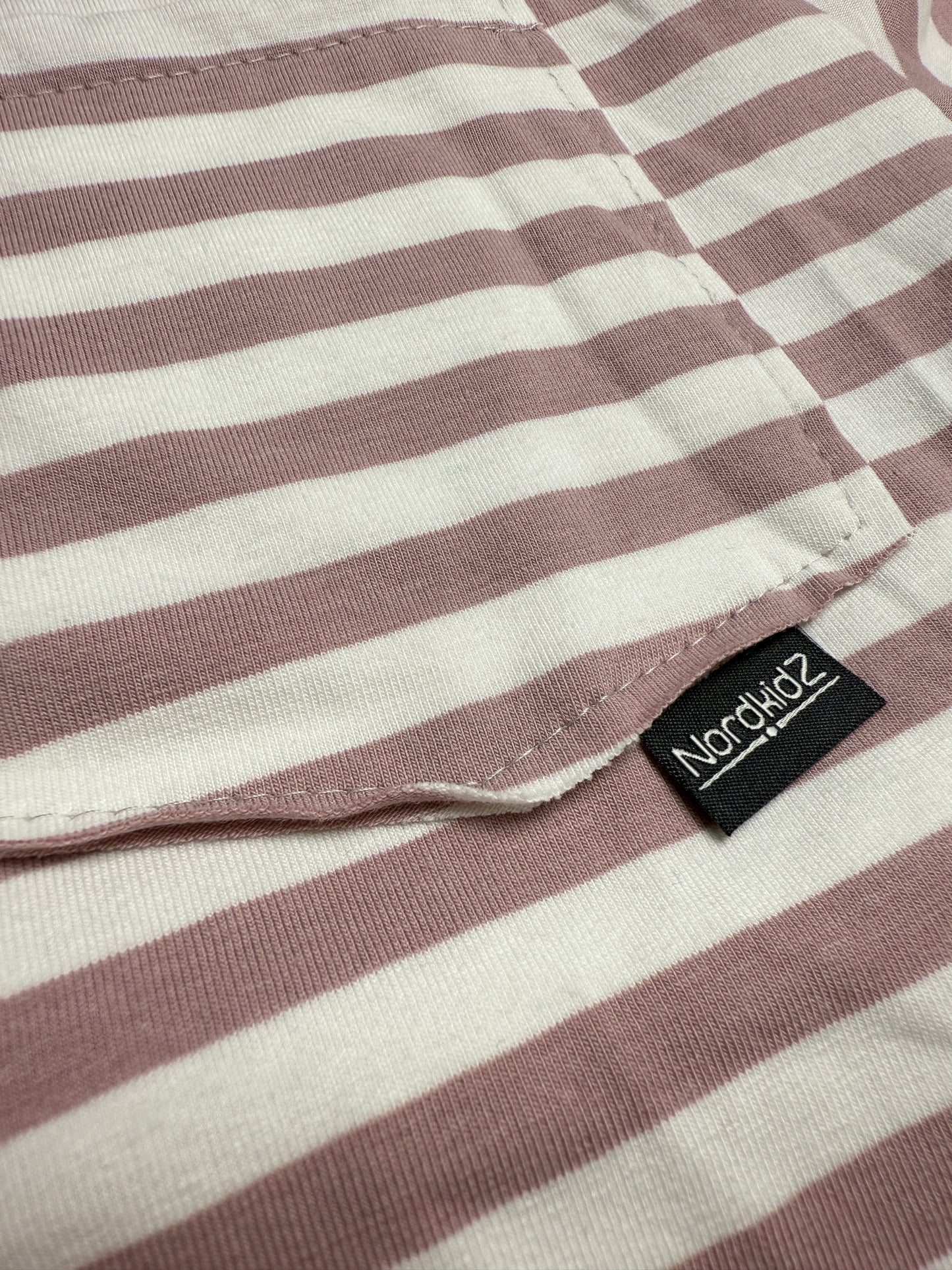 Streifenshirt „rosa Nordlicht“ – Lässiger Look aus Bio-Jersey