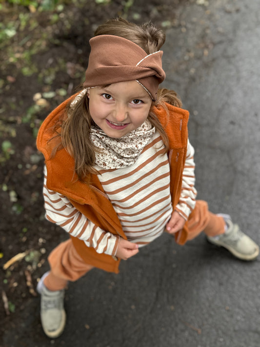 Kinder Longsleeve aus Bio-Baumwolle – „Kürbis“ gestreift, lässiger Schnitt